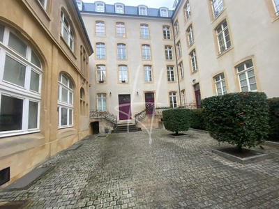 Appartement - 65 m² - 2 pièces