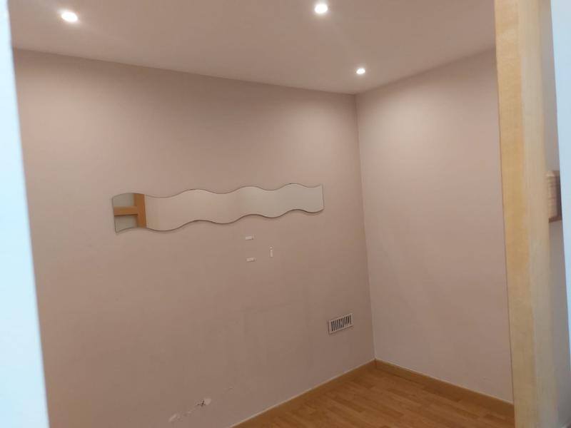 Local d'activités - 168 m² - 5 pièces