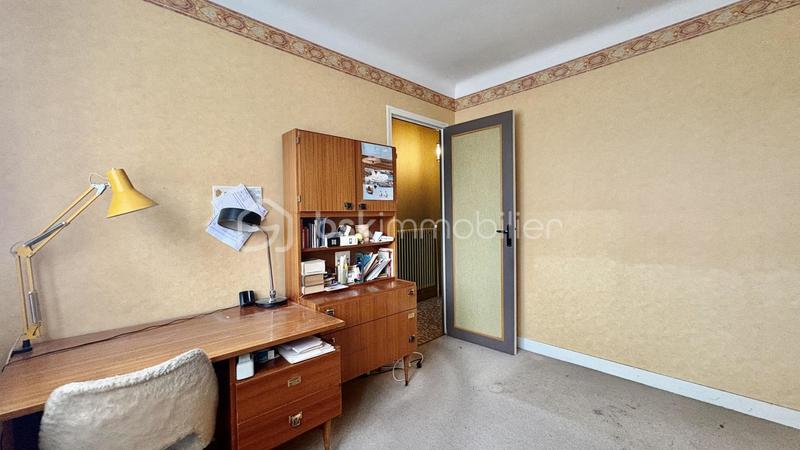 Maison traditionnelle - 93 m² - 5 pièces