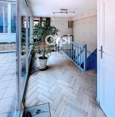 Appartement - 212 m² - 6 pièces