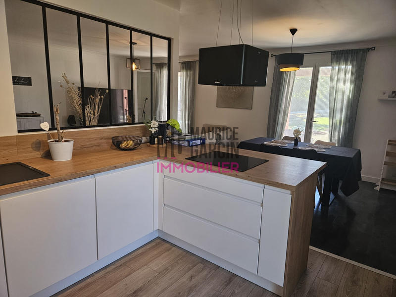 Maison - 110 m² - 4 pièces