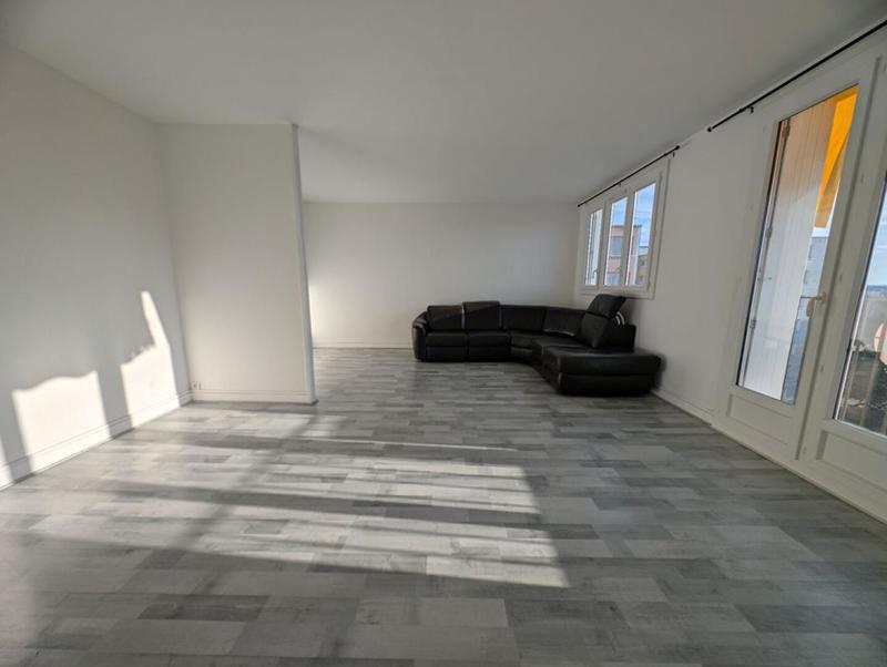 Appartement - 85 m² - 5 pièces