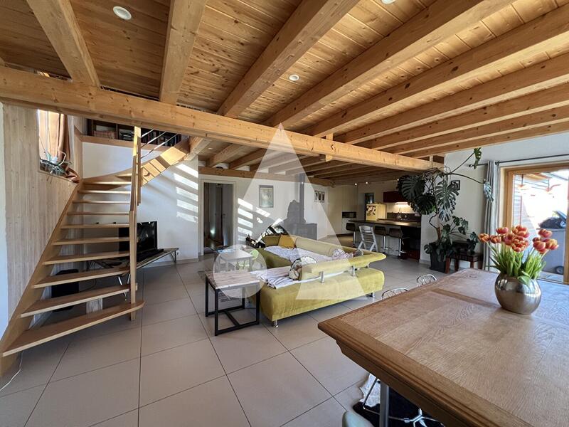 Maison - 187 m² - 5 pièces
