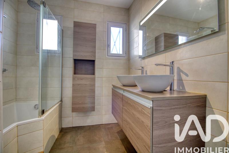 Maison - 90 m² - 6 pièces