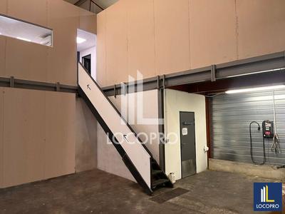 Local d'activité / Entrepôt - 405 m²