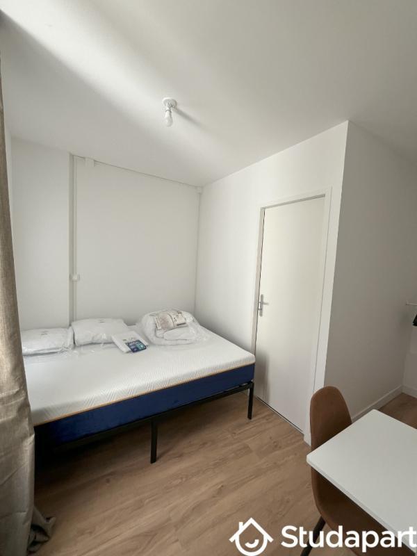 Chambre - 12 m² - 1 pièce