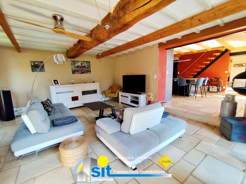 Maison - 230 m² - 7 pièces