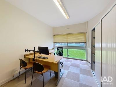 Bureau - 447 m²
