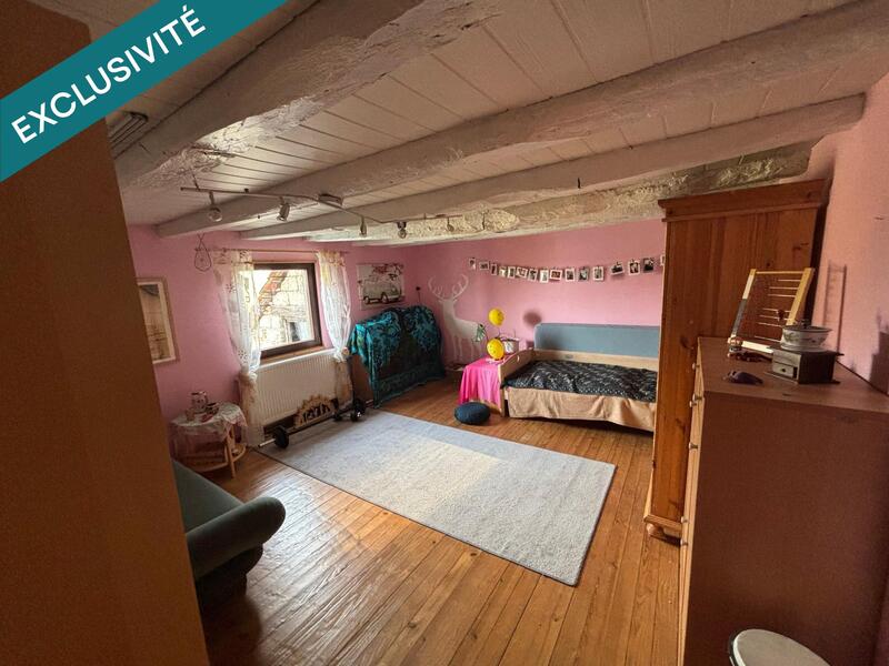 Maison - 210 m² - 7 pièces