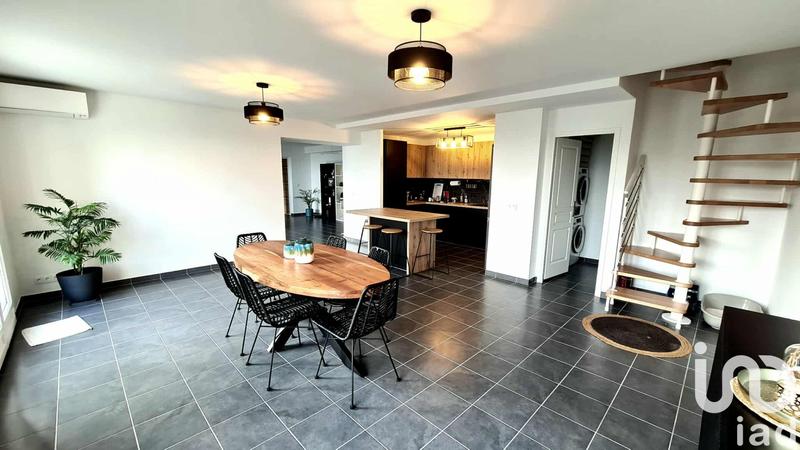 Maison - 143 m² - 5 pièces