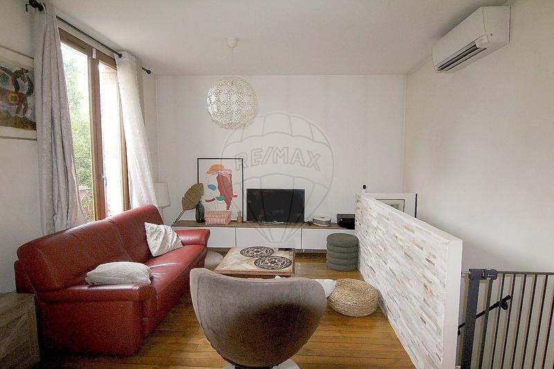 Maison - 96 m² - 4 pièces