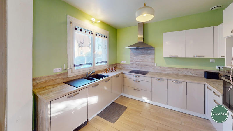 Maison traditionnelle - 91 m² - 4 pièces