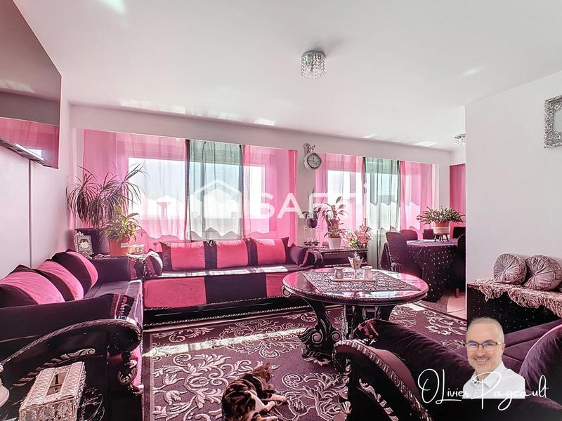 Appartement - 96 m² - 5 pièces