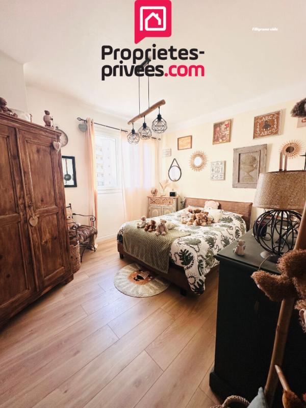 Appartement - 82 m² - 3 pièces