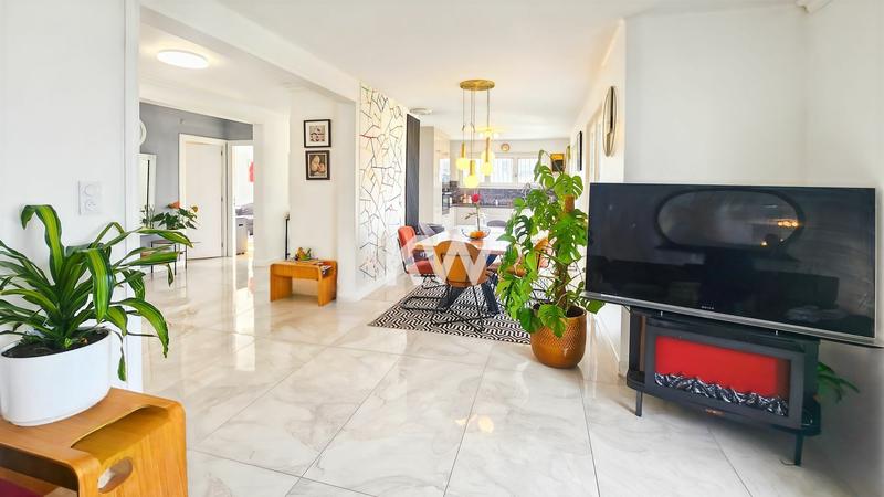 Maison - 225 m² - 5 pièces