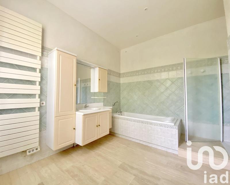 Maison - 180 m² - 7 pièces