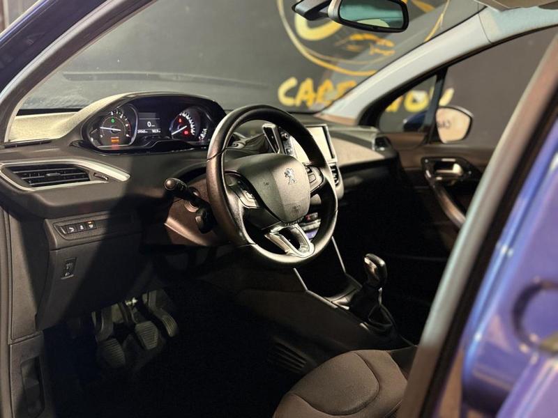 Peugeot 208 Allure 5 Portes 1.6 Hdi 92 cv Radar de recul, Bluetooth, Régulateur vitesse