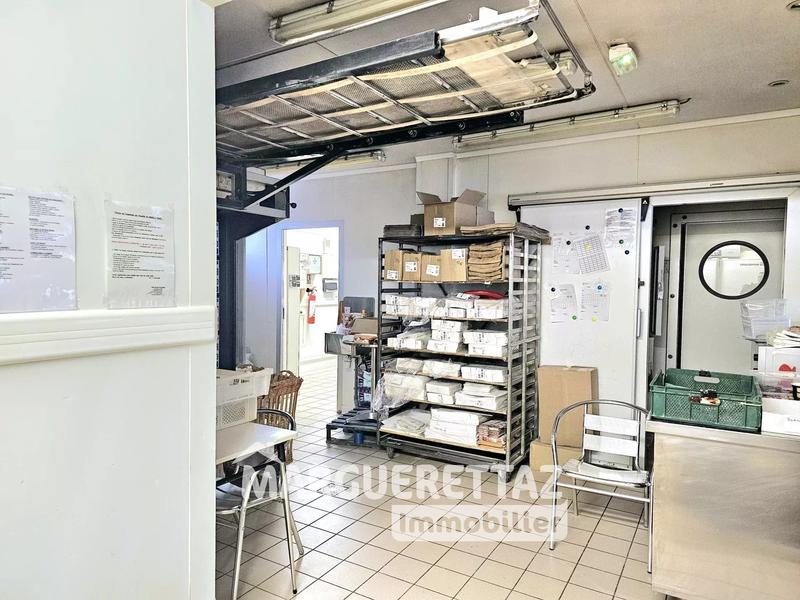 Fonds de commerce - 170 m²