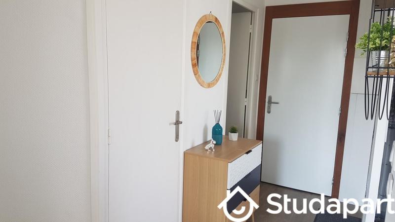 Chambre - 10 m² - 1 pièce