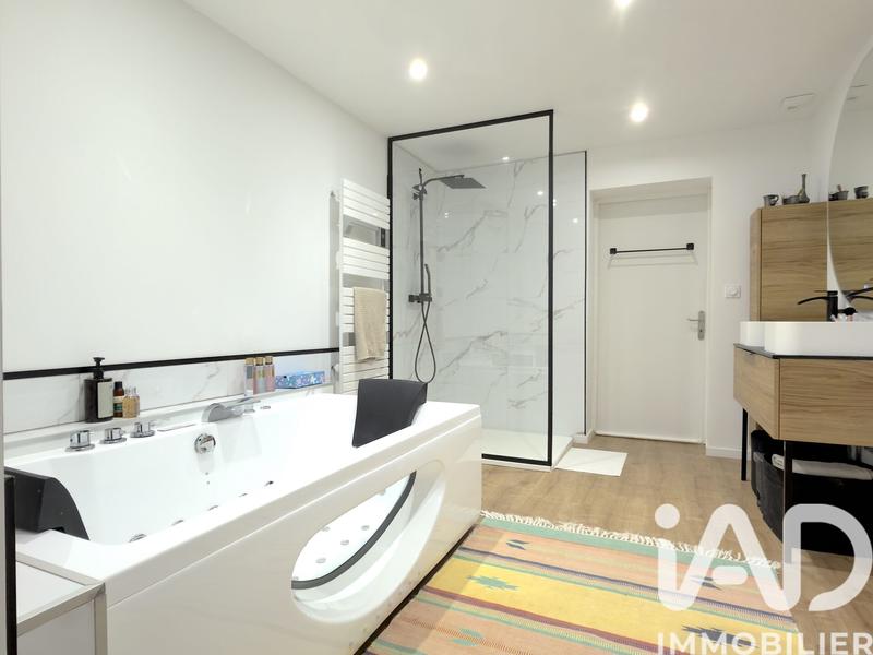 Maison de ville - 320 m² - 10 pièces