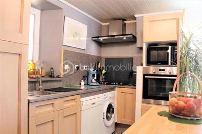 Maison - 168 m² - 8 pièces