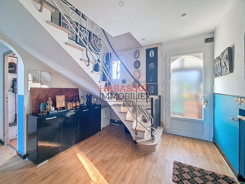 Maison - 102 m² - 7 pièces