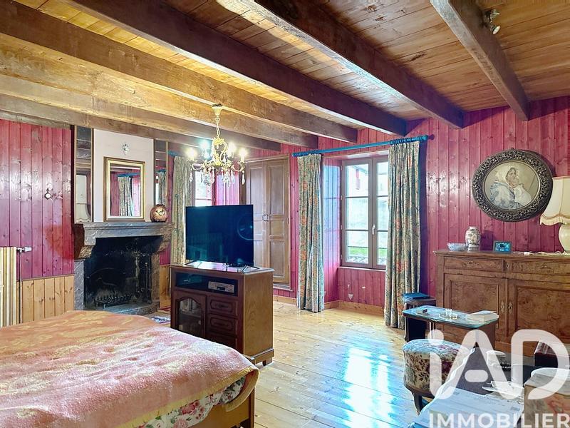 Maison de village - 250 m² - 6 pièces