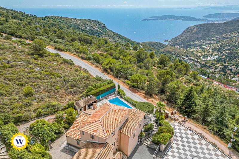 Villa - 220 m² - 6 pièces