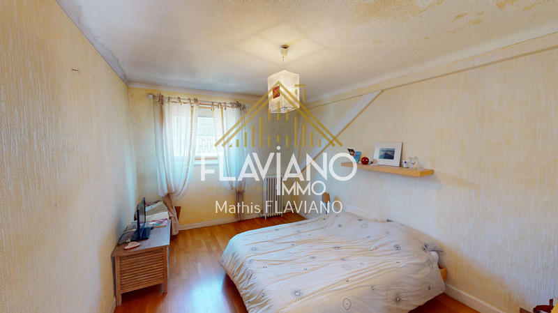 Appartement - 85 m² - 3 pièces