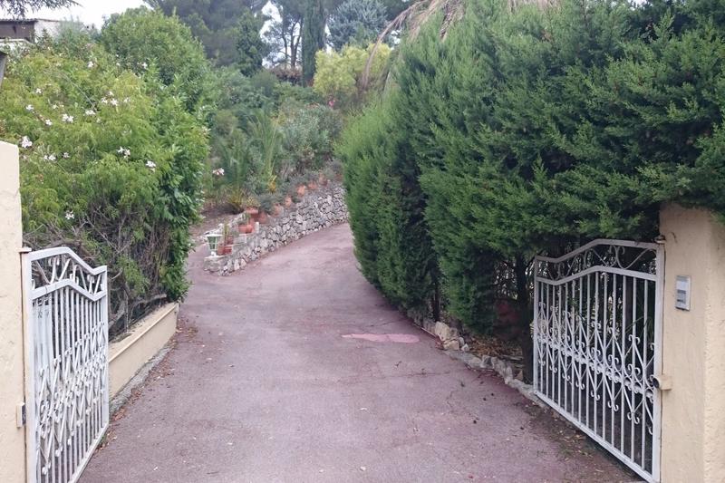 Maison - 221 m² - 6 pièces