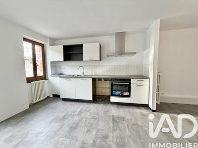 Maison - 98 m² - 4 pièces