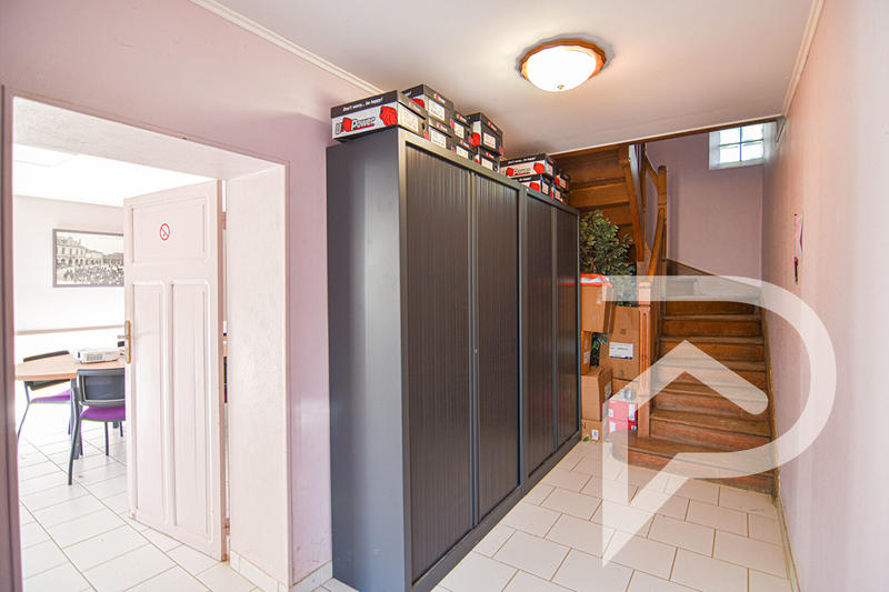 Maison - 270 m² - 11 pièces