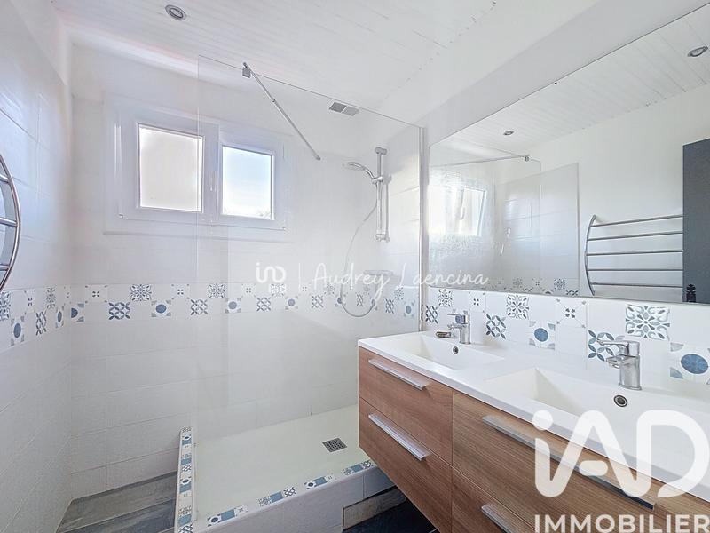 Maison - 187 m² - 9 pièces