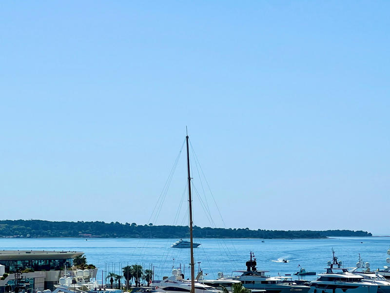 Appartement - 210 m² - 5 pièces