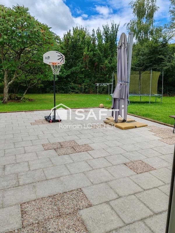 Maison - 240 m² - 6 pièces