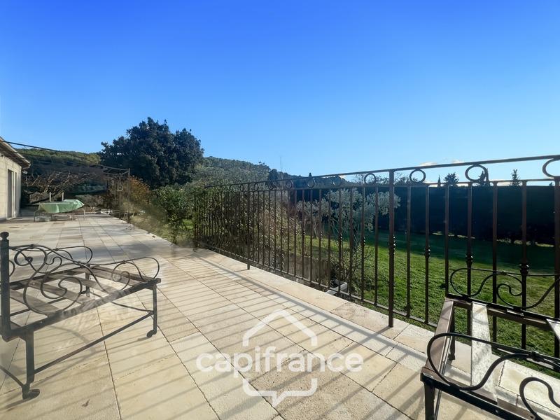 Maison - 203 m² - 6 pièces