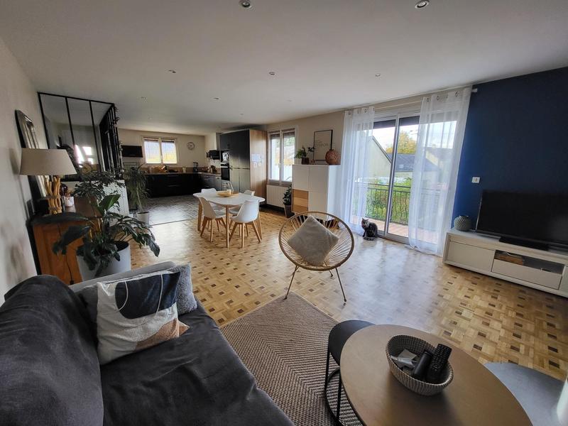 Maison traditionnelle - 130 m² - 7 pièces