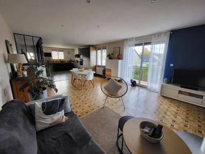 Maison traditionnelle - 130 m² - 7 pièces