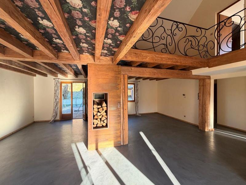 Demeure - 175 m² - 5 pièces