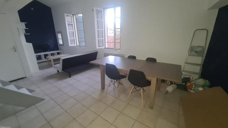 Appartement - 108 m² - 6 pièces