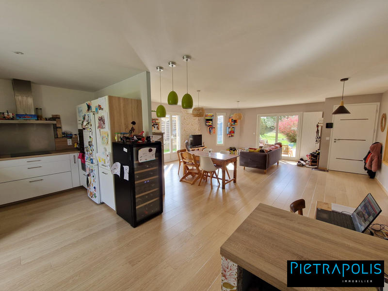 Villa - 184 m² - 6 pièces