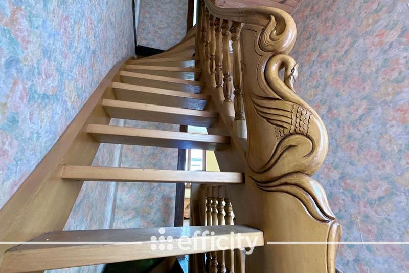 Immeuble - 210 m² - 10 pièces