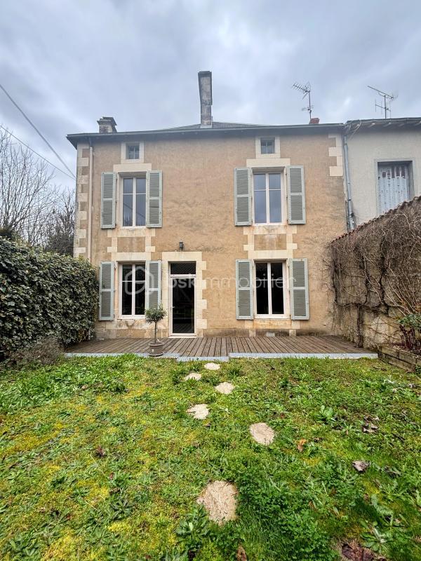 Maison de ville - 184 m² - 6 pièces
