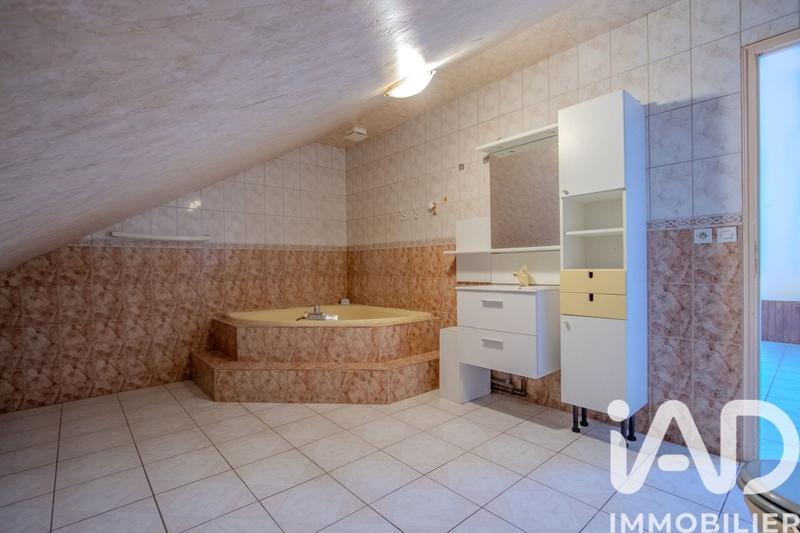 Maison - 152 m² - 8 pièces