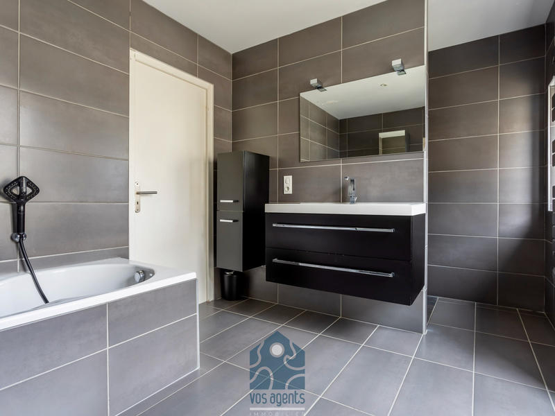 Maison - 177 m² - 8 pièces