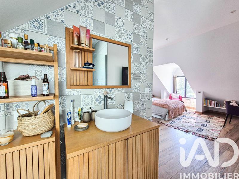 Maison - 180 m² - 7 pièces