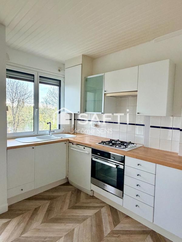 Appartement - 80 m² - 4 pièces