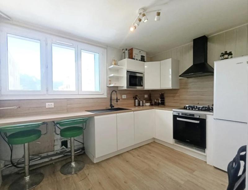 Appartement - 87 m² - 6 pièces