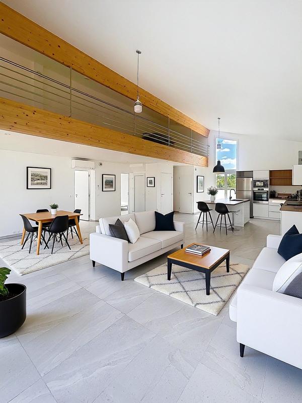 Maison - 216 m² - 8 pièces