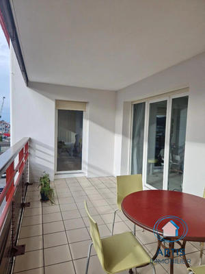 Appartement - 96 m² - 5 pièces